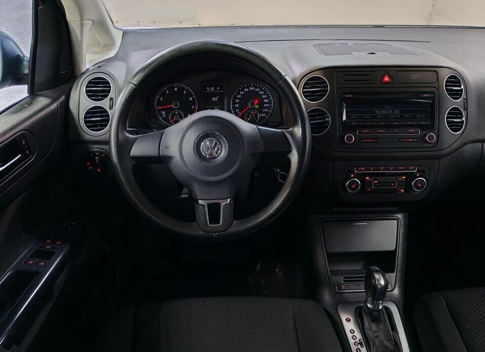 Volkswagen Golf Plus, II 1.6 AMT (102 л.с.)