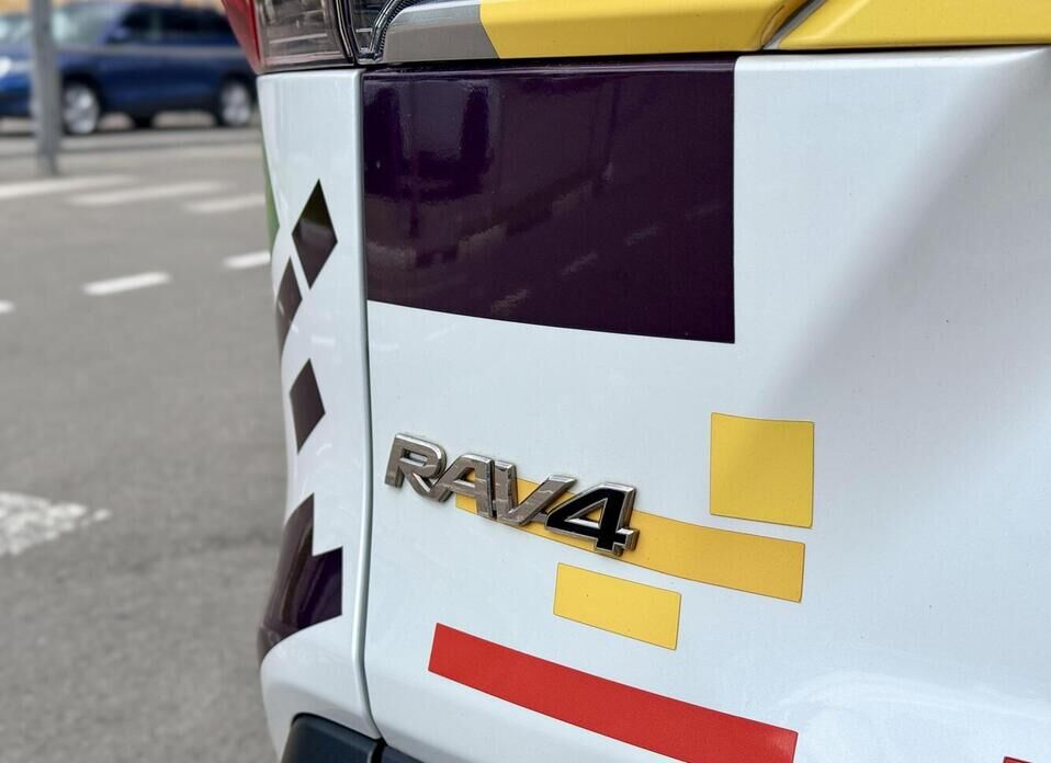 Toyota RAV4, V (XA50) 2.5 AT (199 л.с.) 4WD