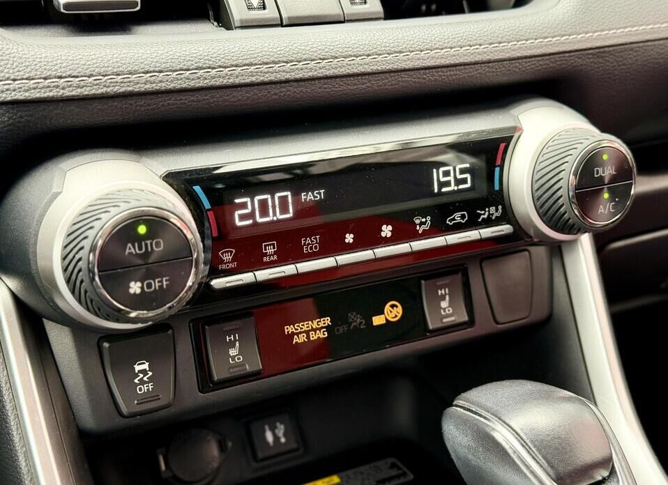 Toyota RAV4, V (XA50) 2.5 AT (199 л.с.) 4WD